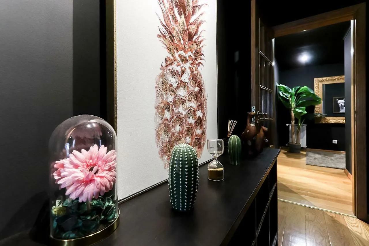 Amazing Downtown Family Apartment Lisboa 0*,